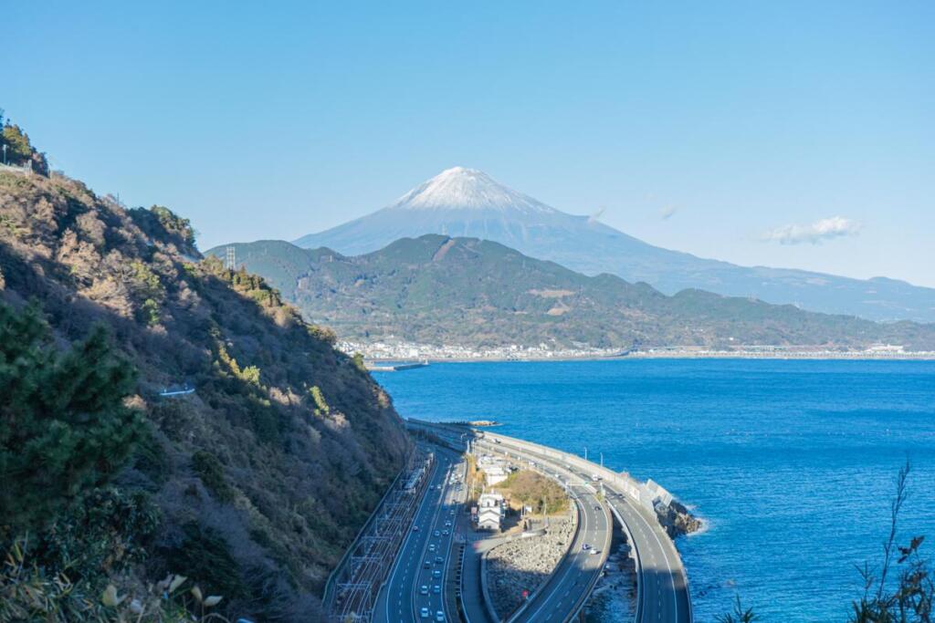 【薩埵峠】高速道路と富士山絶景スポット