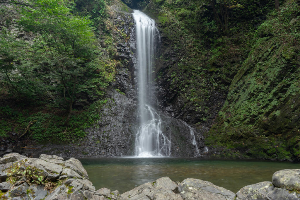 【Daisen Falls】 A waterfall that can be accessed nearby from the parking lot