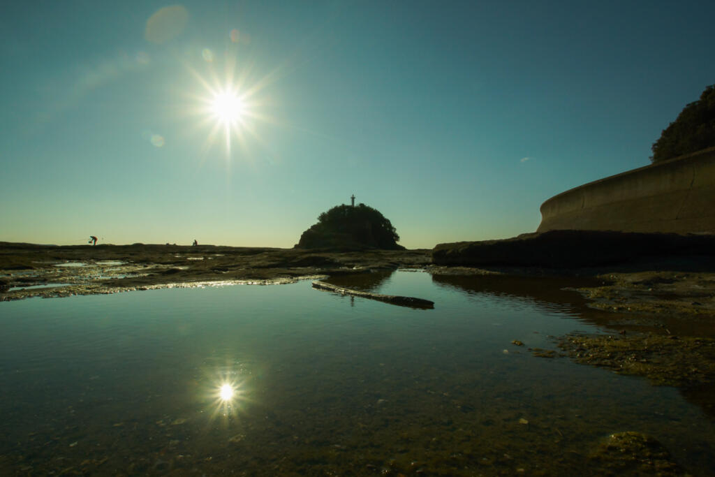 【Tenjinzaki】 A spot with a spectacular sunset view that becomes a mirror of the sky