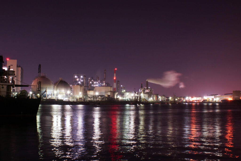 【Higashiogishima Higashi Park] Wide-ranging night view from the port