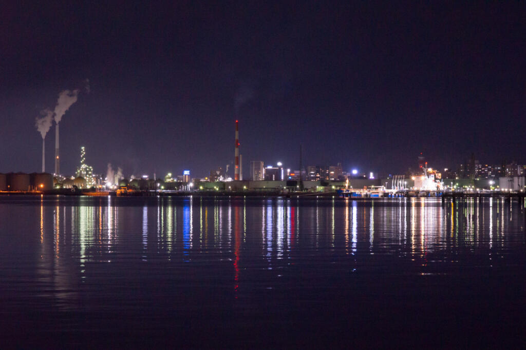 鼓海エリアから見た工場の夜景