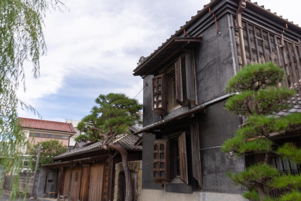 awara’s Edo-style townscape remains