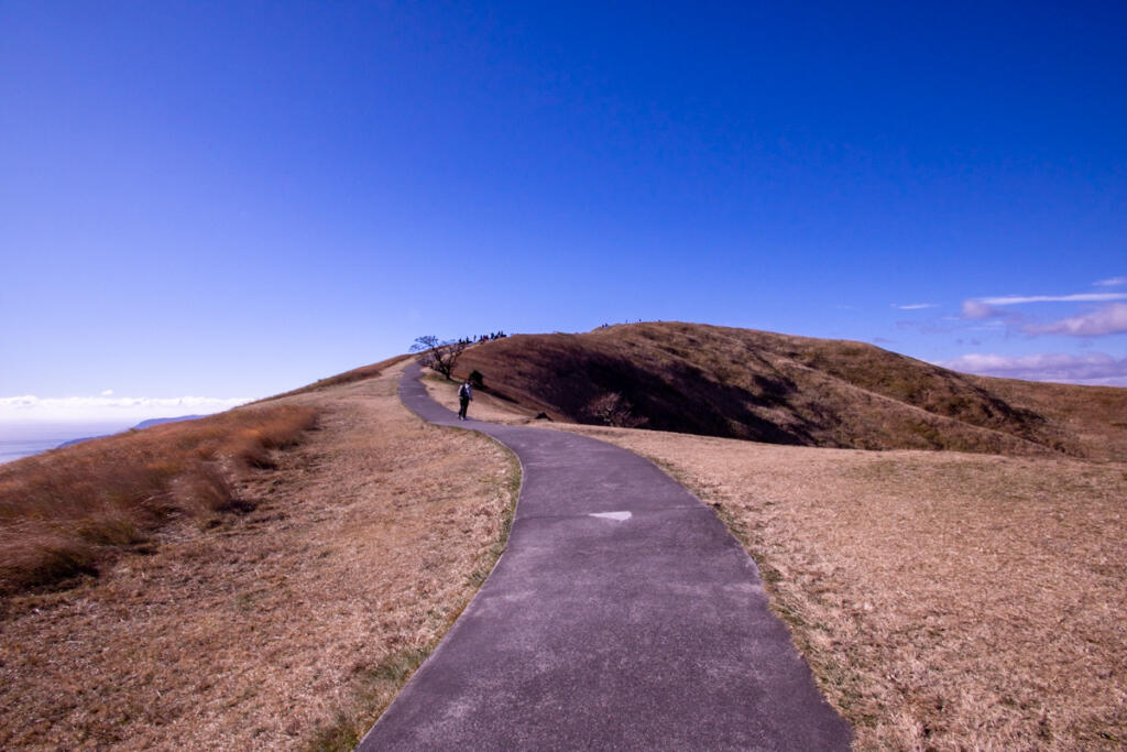 A spectacular mountain where you can go around the crater