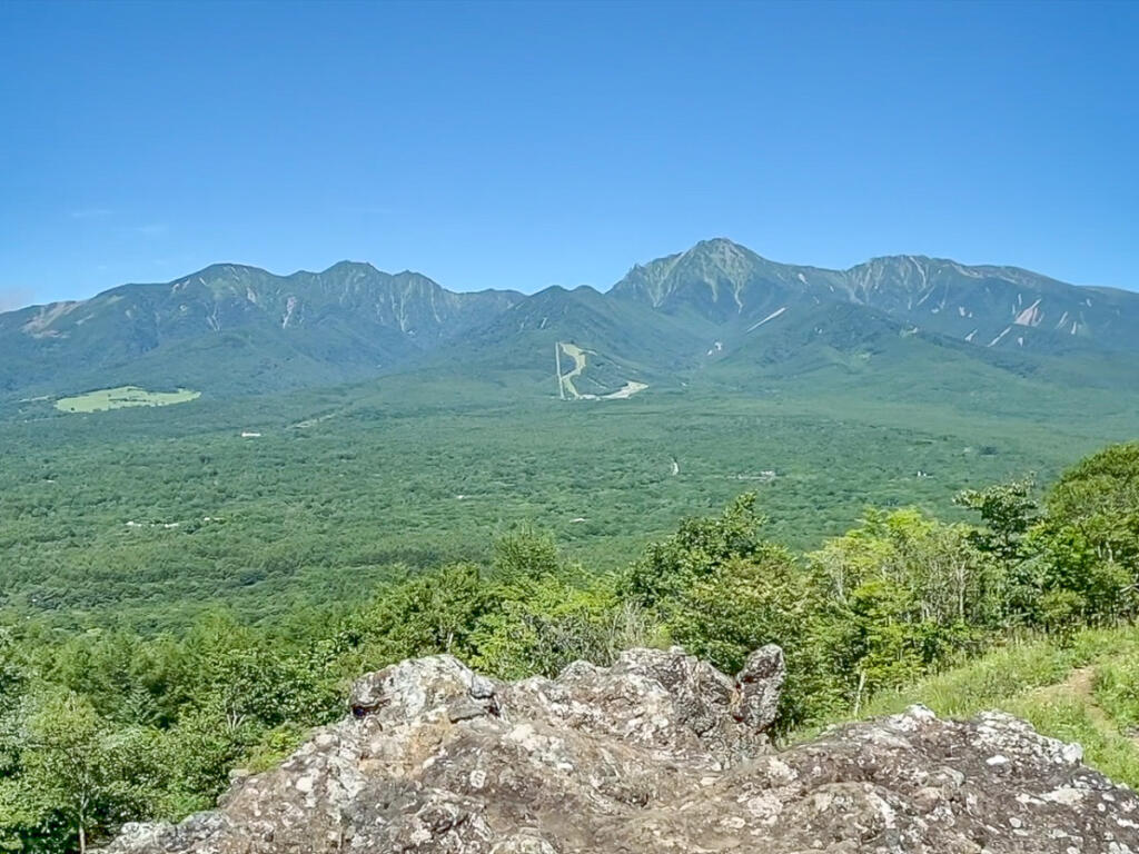 Parking lot with a beautiful view of Mt. Yatsugatake in front